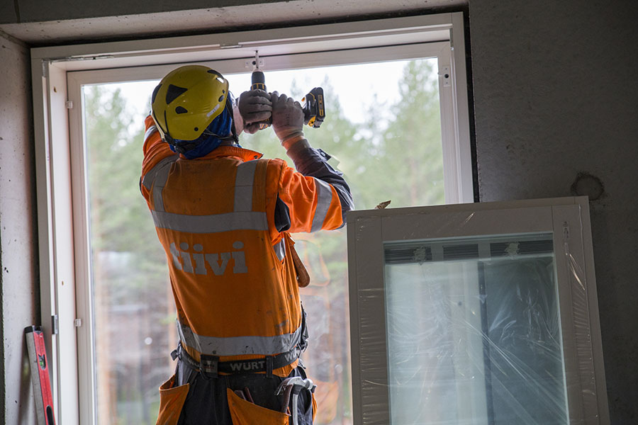 Joensuu julkisen terveyskeskuksen uudisosan ikkuna-asennus tehtiin käyttäen Tiivi Kristalli -ikkunoita